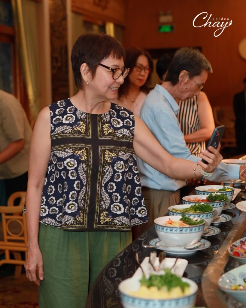 khách hàng, chụp ảnh, món ăn, nhà hàng